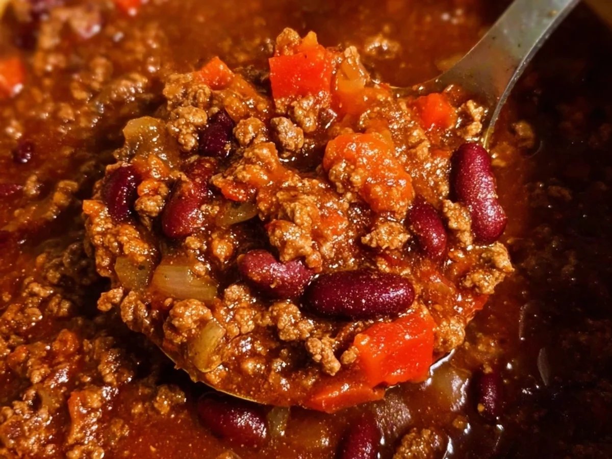 Hearty Homemade Chili Recipe: Classic Comfort Food - Image 1