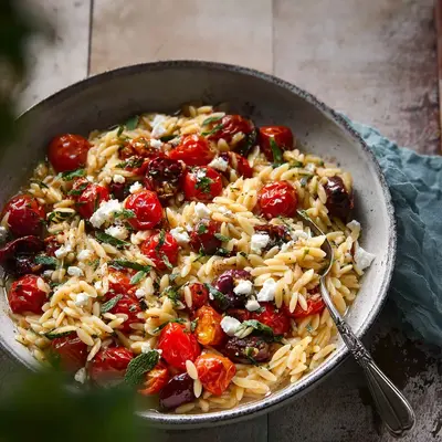 Fresh Orzo with Tomatoes and Feta: A Speedy Weeknight Dish